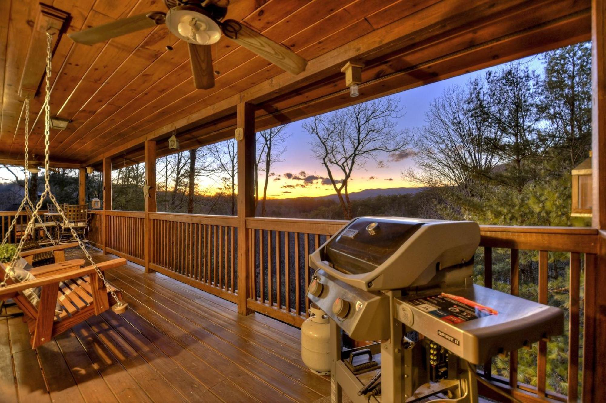 Talking Leaves Hot Tub Firepit And Comfy King Beds Villa Ellijay Exterior photo
