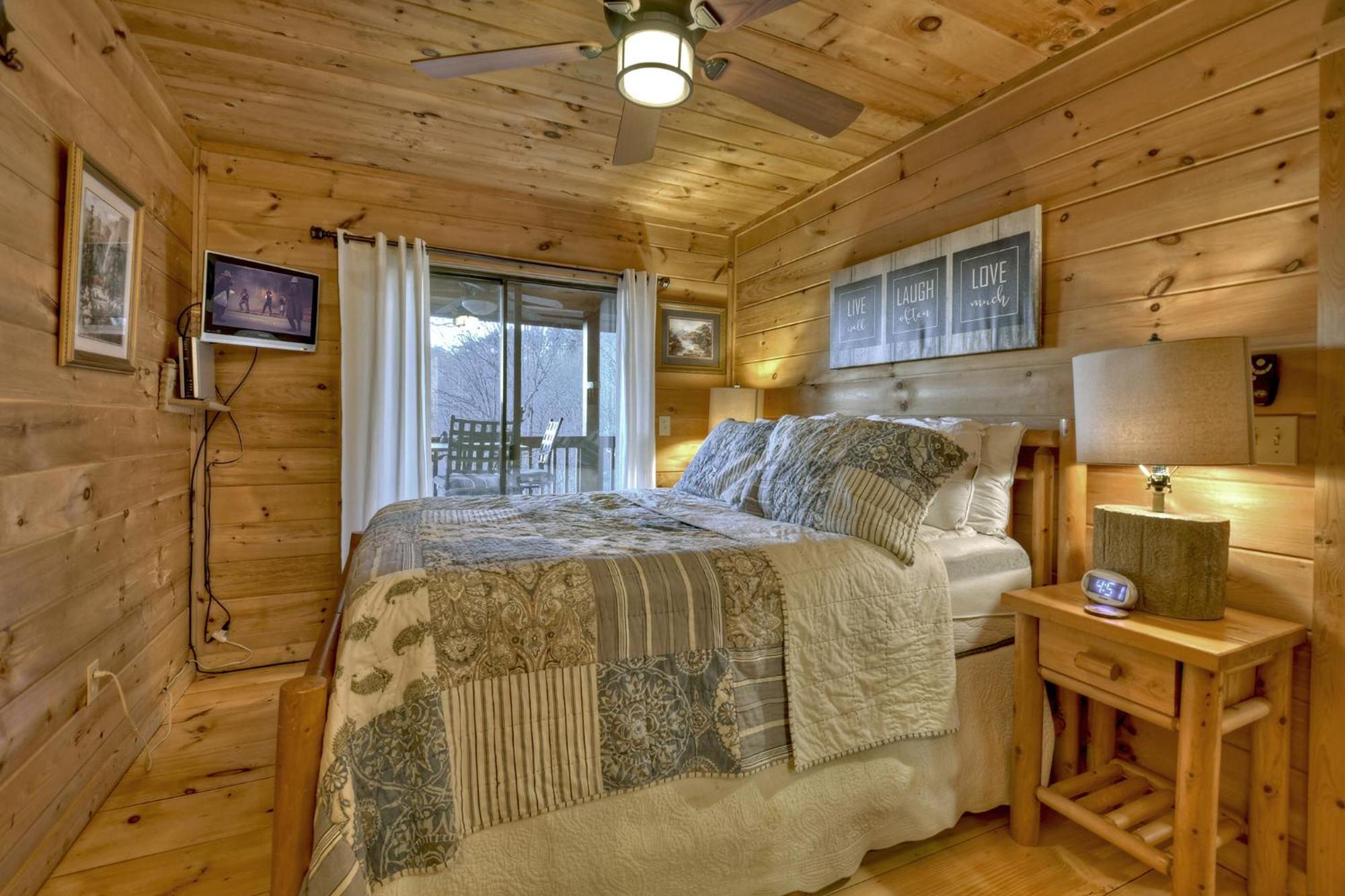 Talking Leaves Hot Tub Firepit And Comfy King Beds Villa Ellijay Exterior photo
