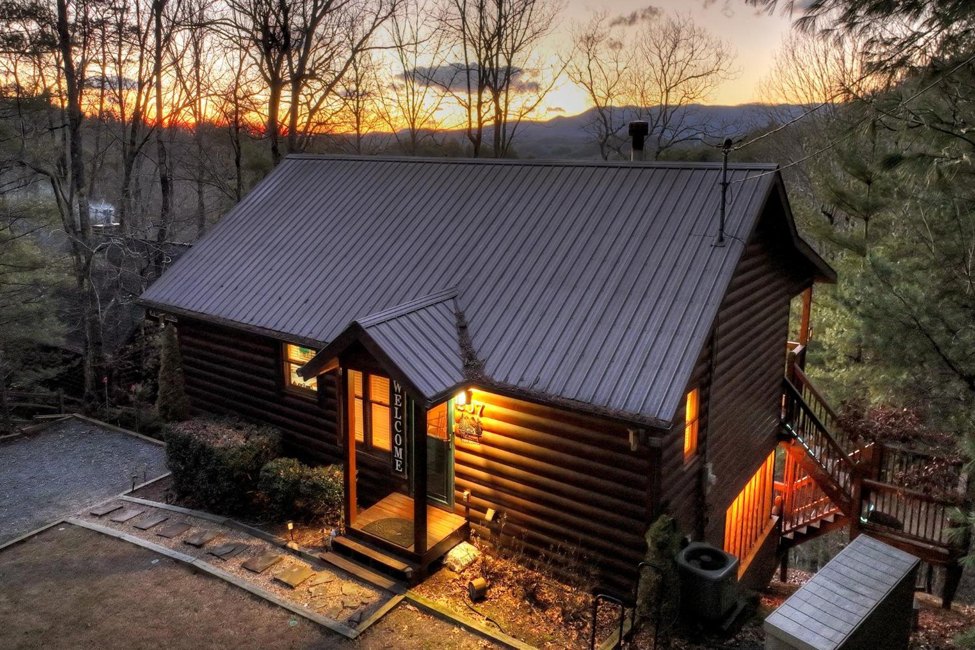 Talking Leaves Hot Tub Firepit And Comfy King Beds Villa Ellijay Exterior photo